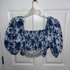 Size L Abercrombie & Fitch blue floral crop top